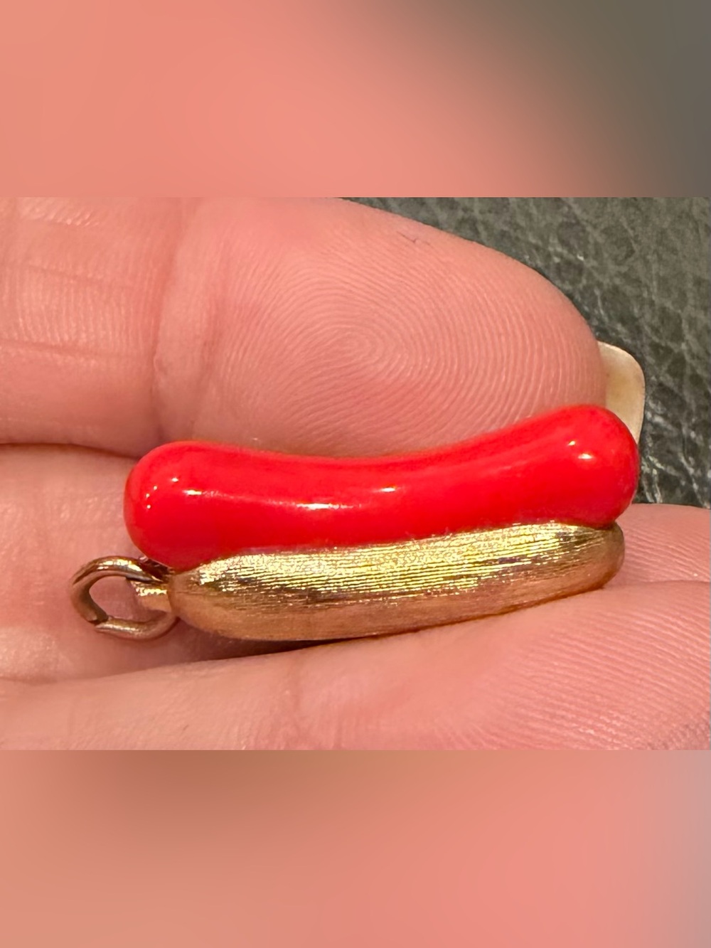 Avon 1975 “Put on the Dog” Hot Dog Charm-Collectible - Picture 2 of 7